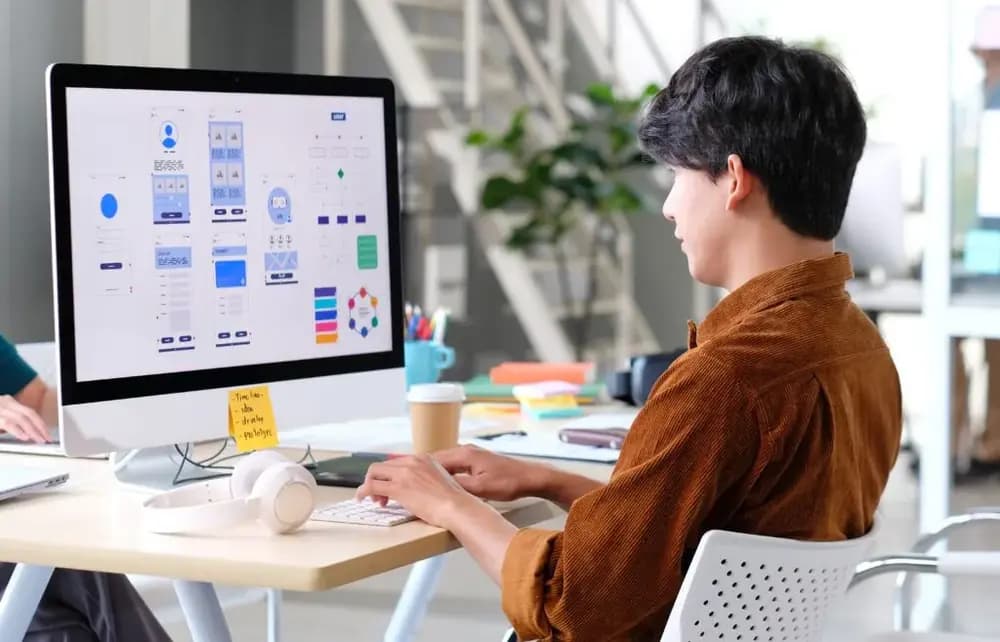 UI/UX Designer